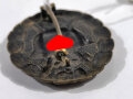 Verwundetenabzeichen schwarz alter Art, Buntmetall lackiert, getragenes Stück
