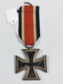 Eisernes Kreuz 2.Klasse 1939 , Hersteller "19" im Bandring für Wiedmann Frankfurt, ungereinigtes Stück, magnetisch