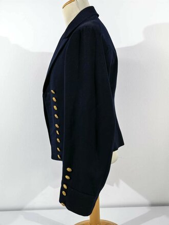 Reichs- Kriegsmarine, dunkelblaue Paradejacke in sehr gutem Zustand, Kammerstück von 1935