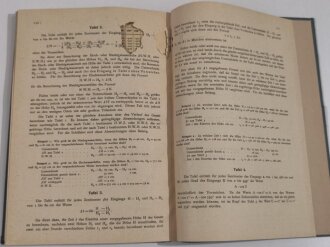 Marineobservatorium Wilhelmshaven " Hilfstafeln zur Berechnung der Gezeiten nach dem harmonischen Verfahren" Berlin 1939 mit 109 Seiten, zwei Seiten innen defekt