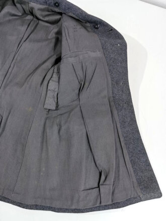 Luftwaffe, Waffenrock für Mannschaften fliegendes Personal. Originalvernähtes, frühes Kammerstück in beinahe neuwertigem Zustand