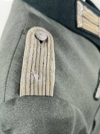 Wehrmacht Heer , Feldbluse für einen Offizier der Infanterie. Getragenes Stück, die Effekten original vernäht