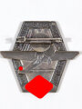 Metallabzeichen "Einweihung des Nürnberger Flughafens  1933", teilemailliert
