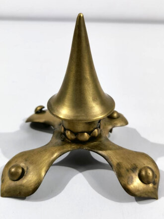 Spitze für eine Pickelhaube, Breite des Kreuzblatt von Spitze zu Spitze 15cm