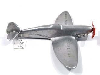 "Andenken an Arnheim Holand 1943" plastische Darstellung eines Flugzeuges aus Aluminium, Spannweite 19cm