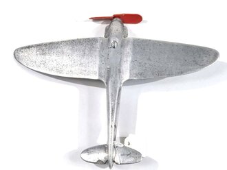 "Andenken an Arnheim Holand 1943" plastische Darstellung eines Flugzeuges aus Aluminium, Spannweite 19cm